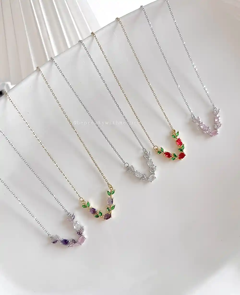 Tulip Necklace