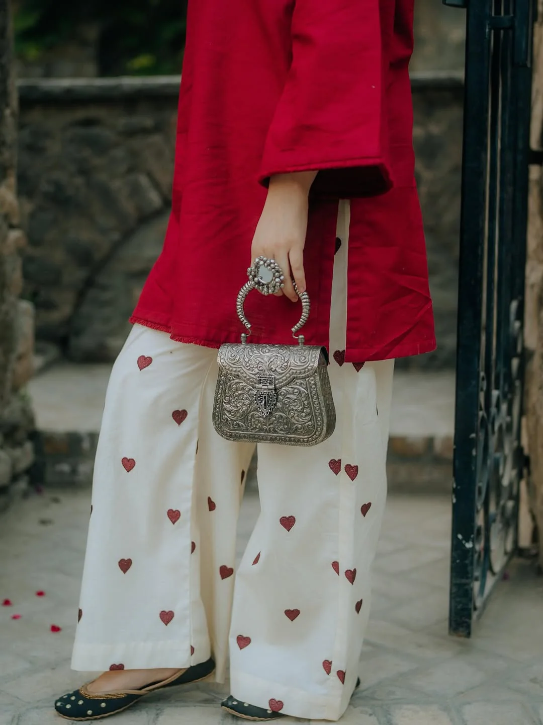 HANIA TRENDING ARTICLE RED