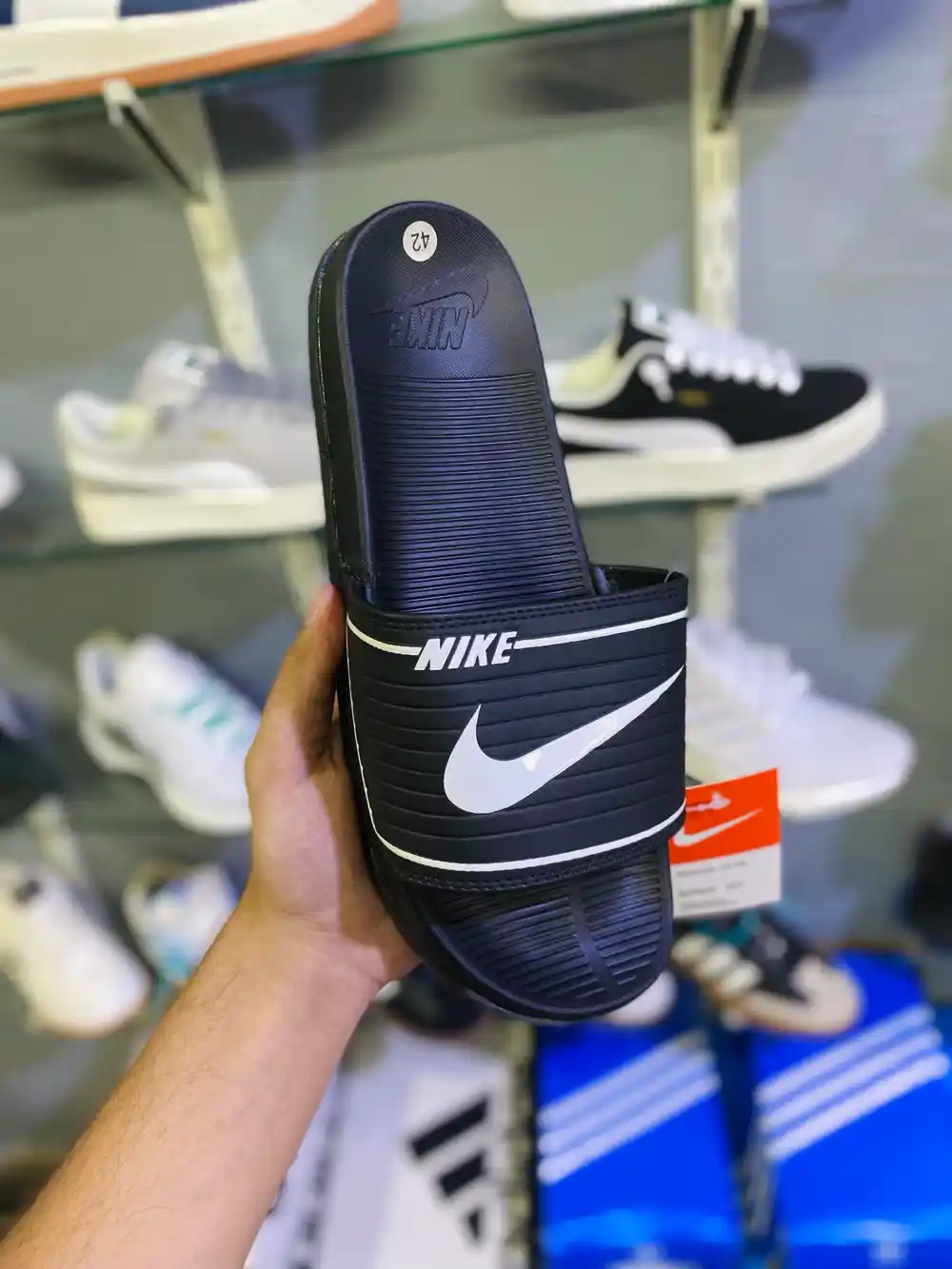 Nike Slides - Black