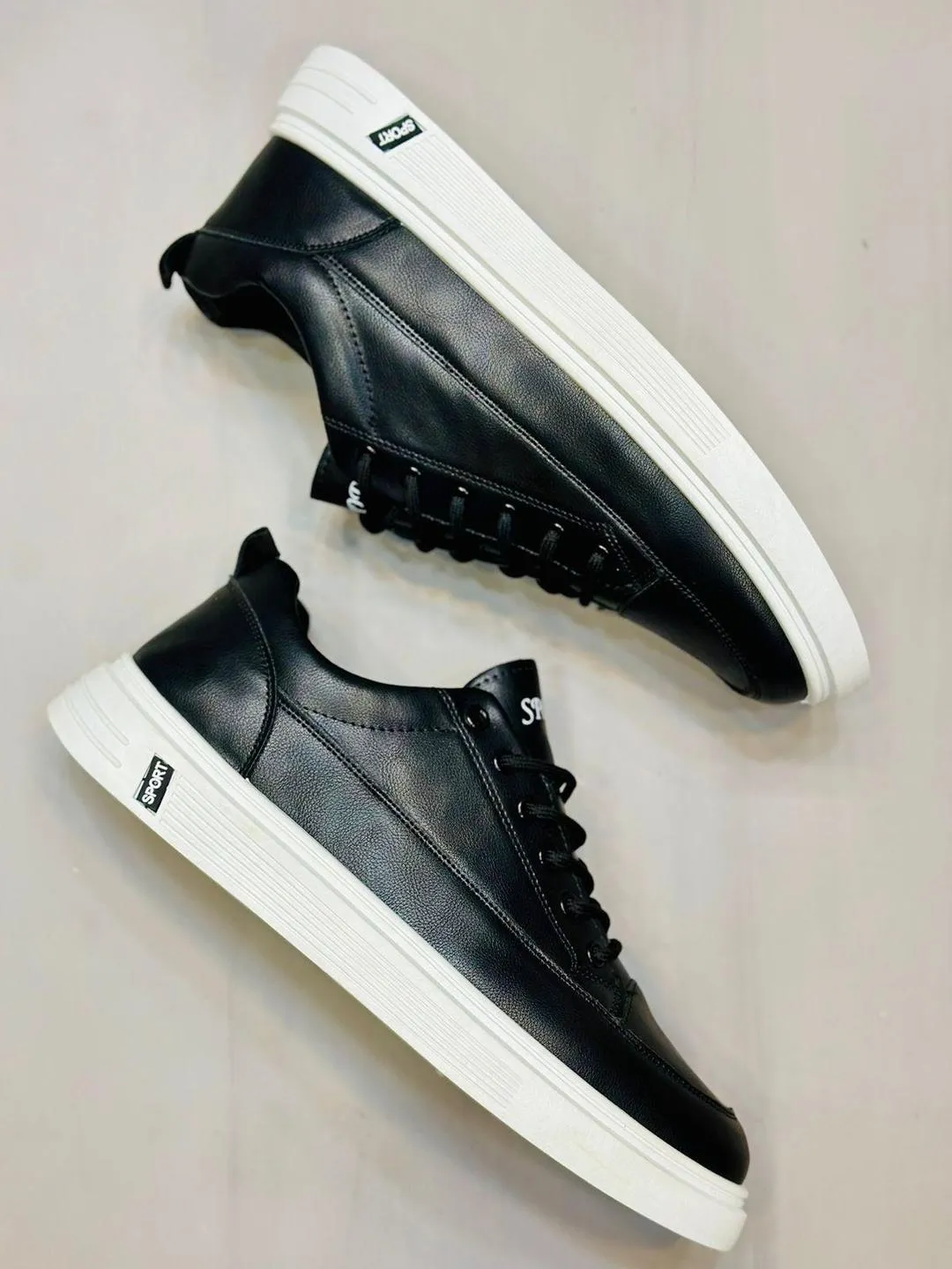 Blacks Rexine casual mens black sneaker