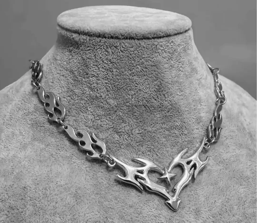 minimalistic necklace