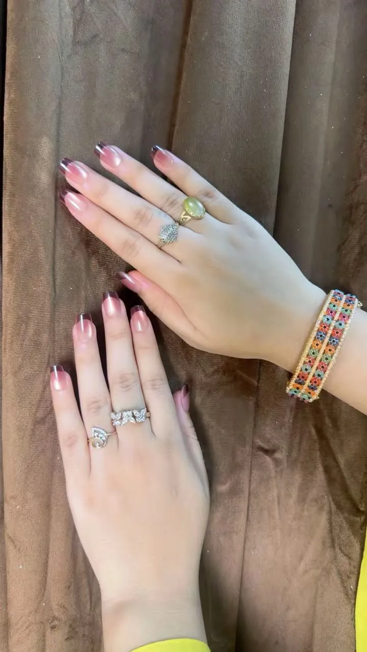 Glossy Pink Ombre Burgundy Cat Eye Press-On Nails | Elegant French Tip Nail Set – Nails By Rabail's